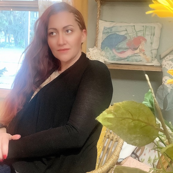 Meet your Posher, Melinda - Picture 1 of 4